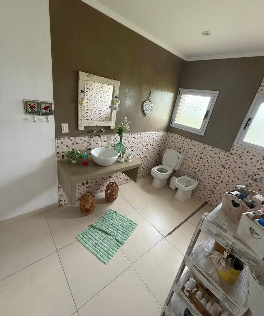 Foto de HERMOSA CASA 4 AMB EN CLUB DE CAMPO "LA FAUSTINA" NUEVO VALOR !!!, imagen 3