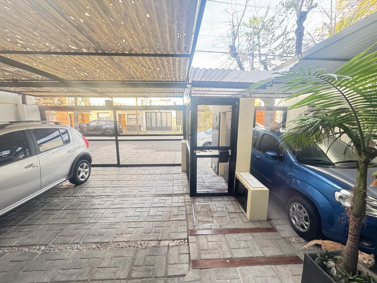 Foto de Departamento en alquiler en Bernal Oeste, imagen 1