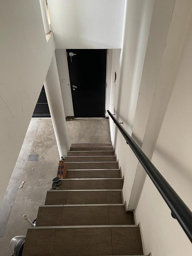 Foto de Triplex 2amb con cochera y patio en Ezpeleta, imagen 1