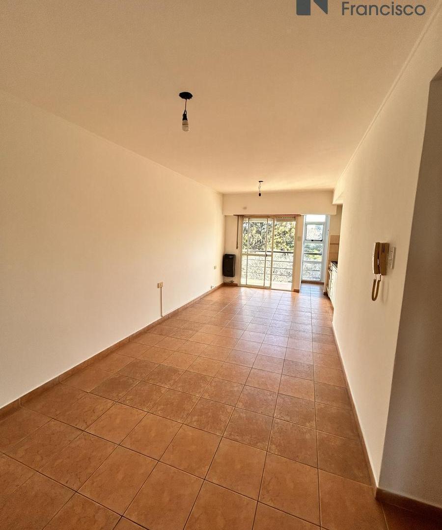 Foto de Departamento 1 dormitorio frente al parque Saavedra, imagen 2