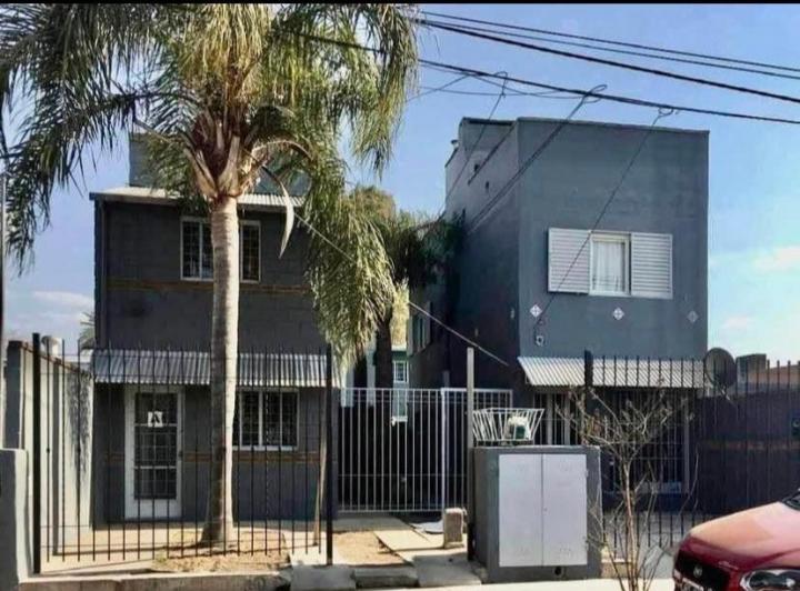 Departamento con terraza propia zona Cerro de Las Rosas  5