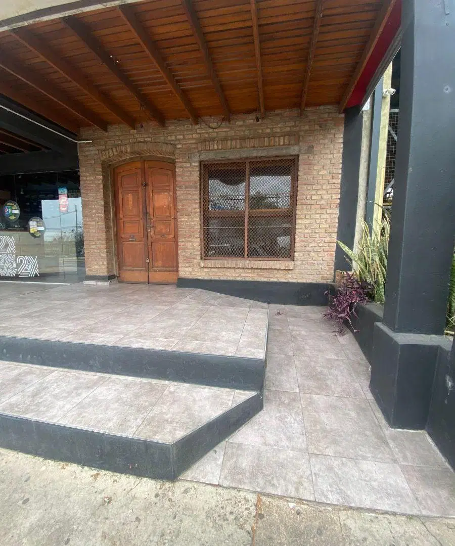 CASA + LOCAL + SALÓN en venta AV. Colon 5751 2