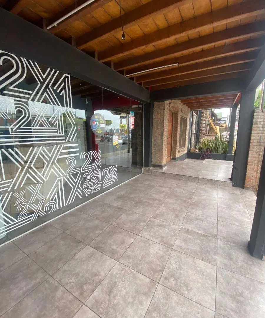 CASA + LOCAL + SALÓN en venta AV. Colon 5751 1