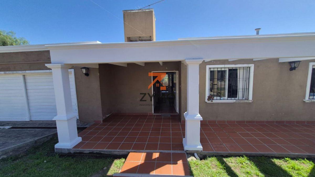 Foto de VENTA CASA 4 DORMITORIOS 3 BAÑOS 4 COCHERAS EN MENDIOLAZA, imagen 5