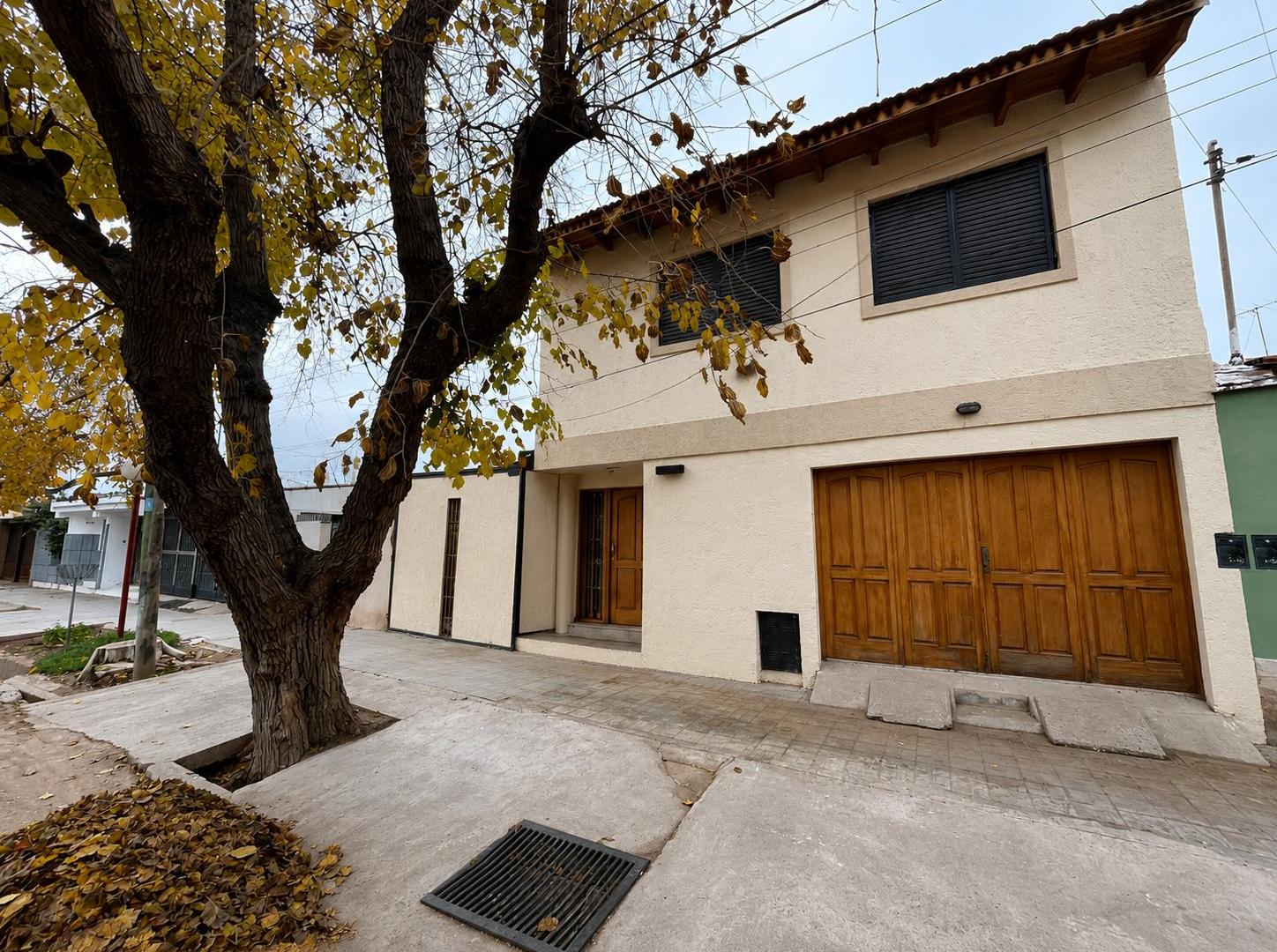 CASA EN VENTA EN CARRODILLA, BARRIO LOS OLIVOS III