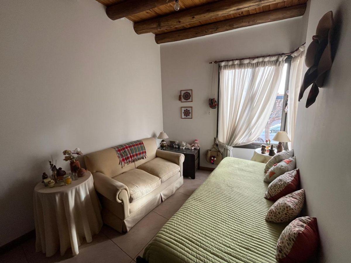 Foto de CASA BARRIO FURLOTTI EN ALQUILER, imagen 1