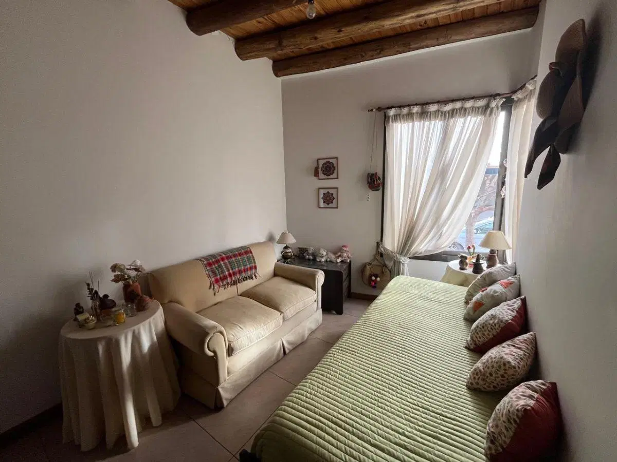 CASA BARRIO FURLOTTI EN ALQUILER 1