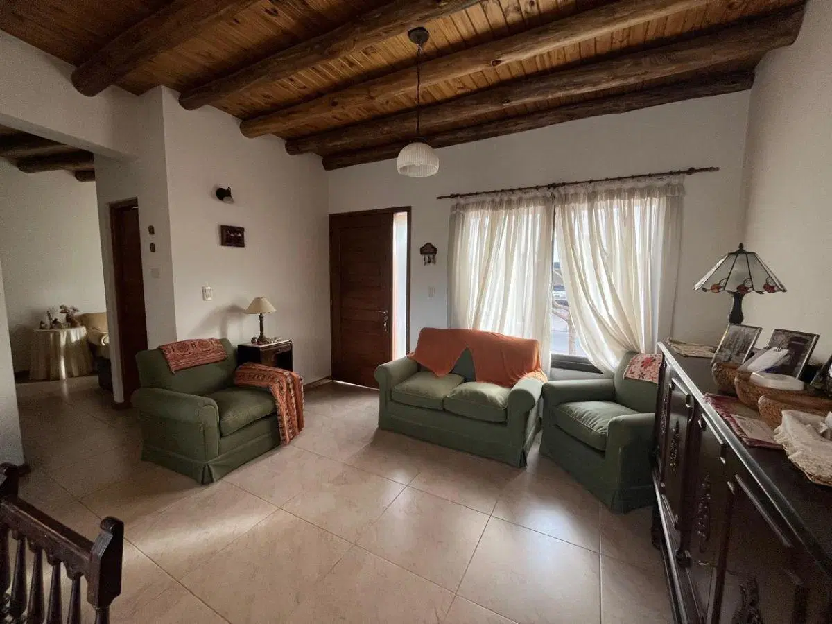 CASA BARRIO FURLOTTI EN ALQUILER 3