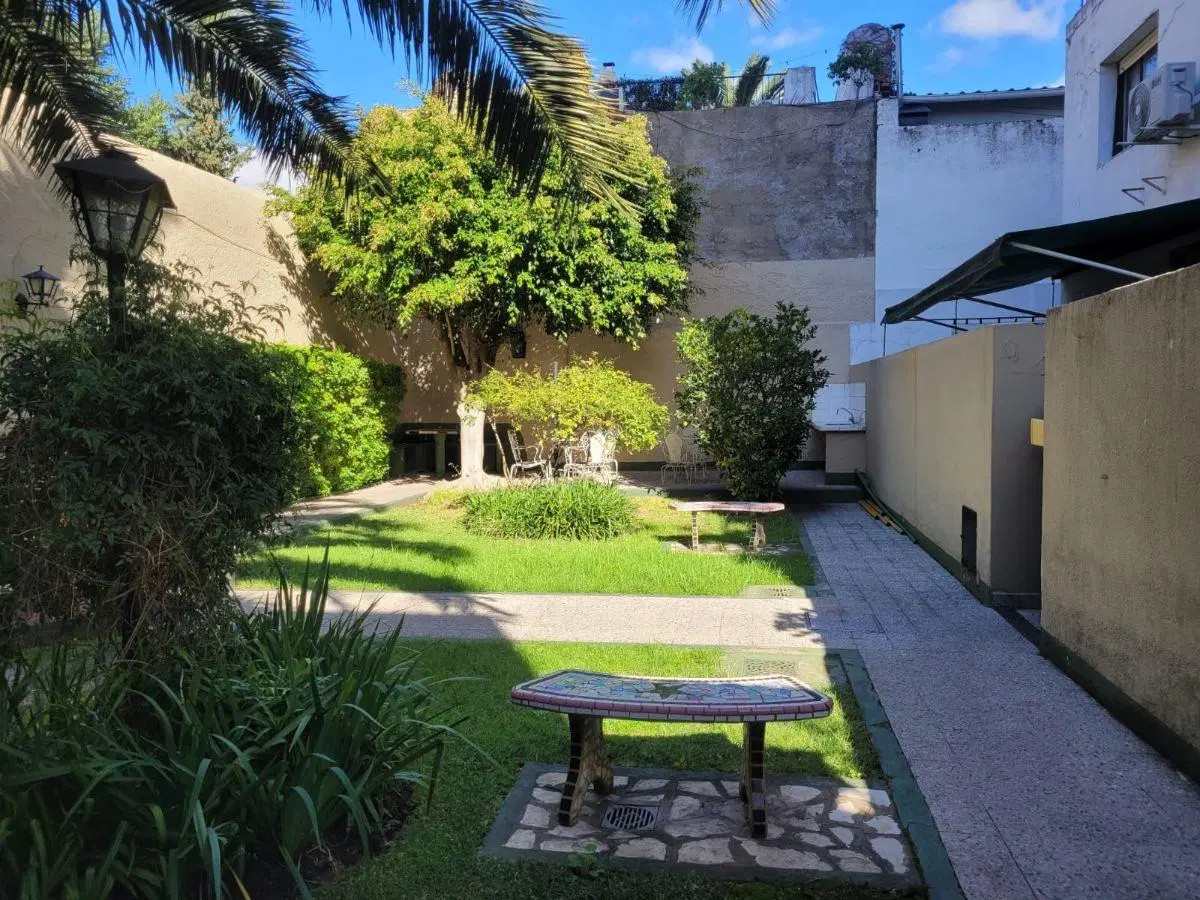 COLEGIALES: 3 amb. s/lum. impecable! Newbery 3316 3