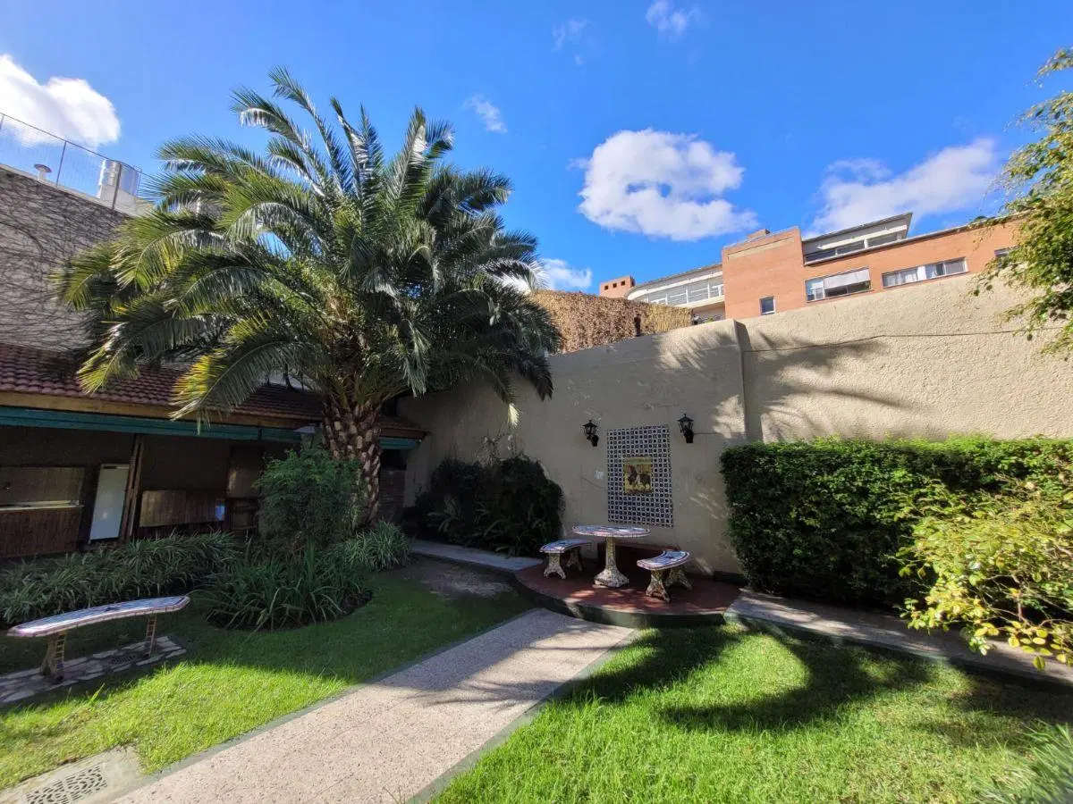 COLEGIALES: 3 amb. s/lum. impecable! Newbery 3316 1