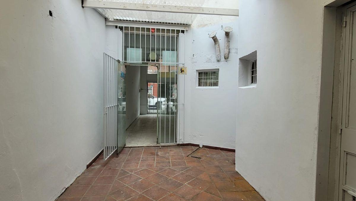 Foto de COLEGIALES: 2 locales + patio central muy lum. Conde 808, imagen 2