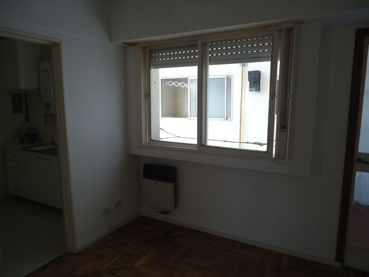 Foto de COLEGIALES: 2 amb. lateral muy lum impecable!! Conde 900, imagen 5