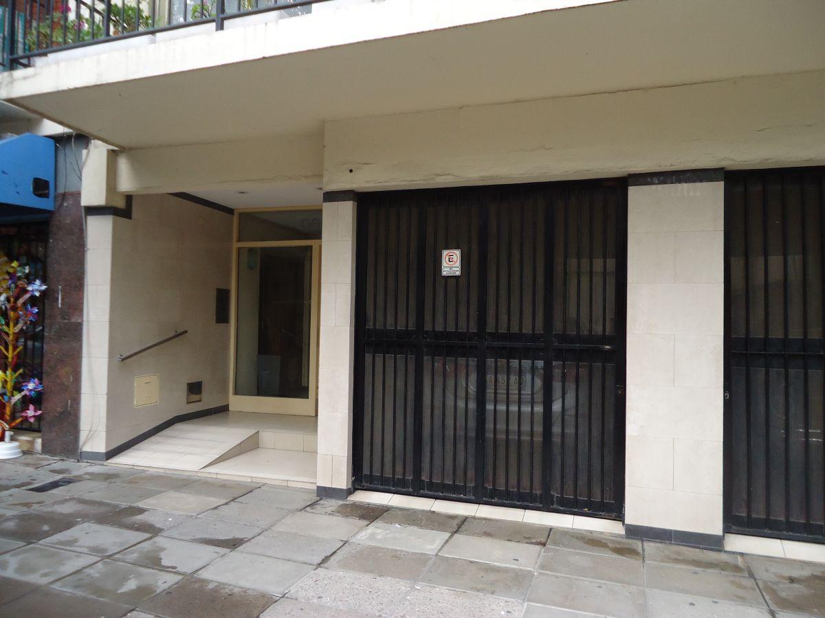 Foto de COLEGIALES: 2 amb. lateral muy lum impecable!! Conde 900, imagen 2