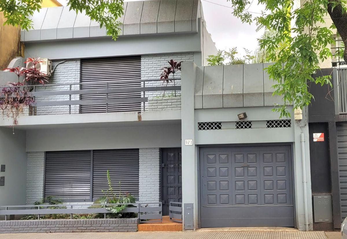 Foto de COLEGIALES: 4 amb. casa impecable con Jardín Delgado 900, imagen 1