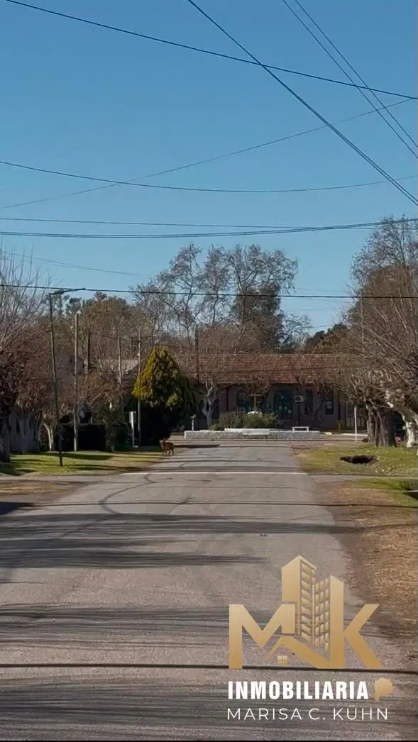 Casa a refaccionar en venta en Abbott, oportunidad . 8