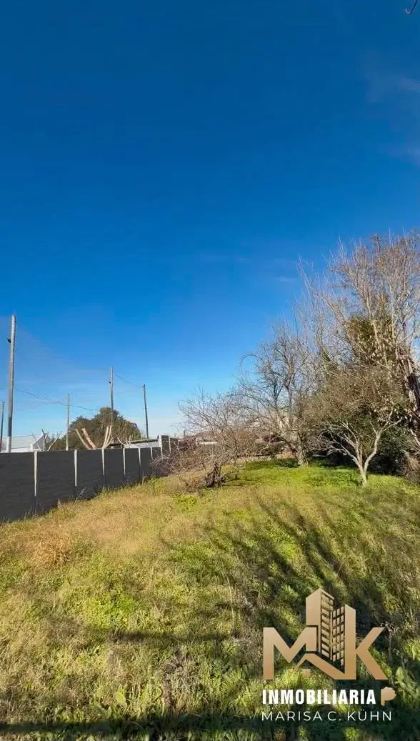 Casa a refaccionar en venta en Abbott, oportunidad . 3