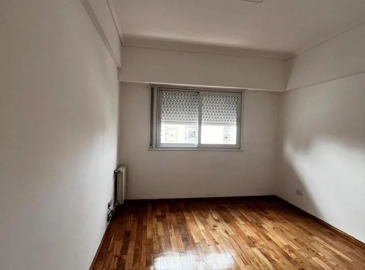 Departamento 2 ambientes en alquiler en Quilmes con cochera 4