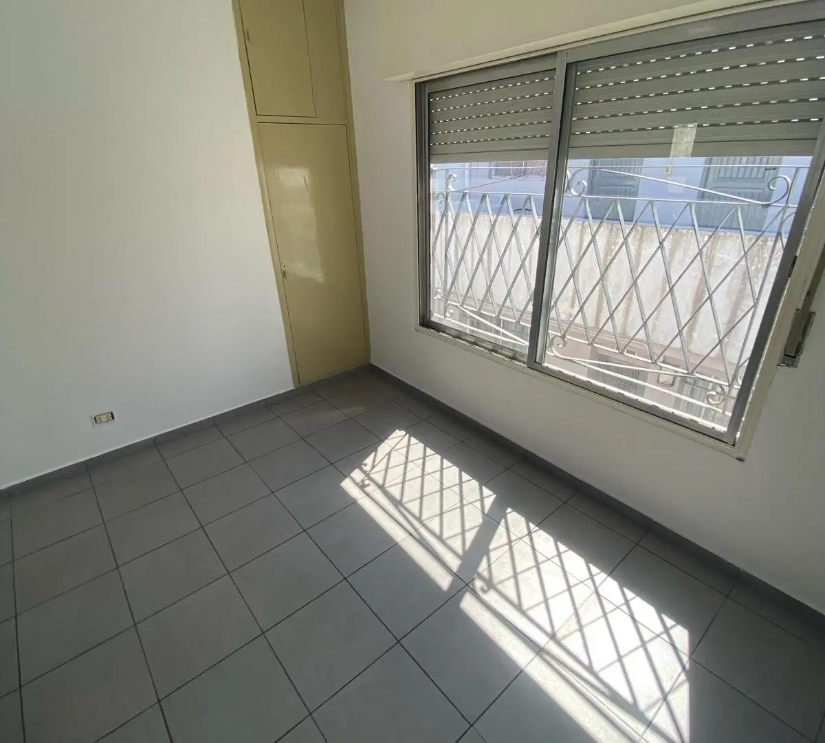Departamento dos ambientes en Alquiler en Bernal Oeste 5