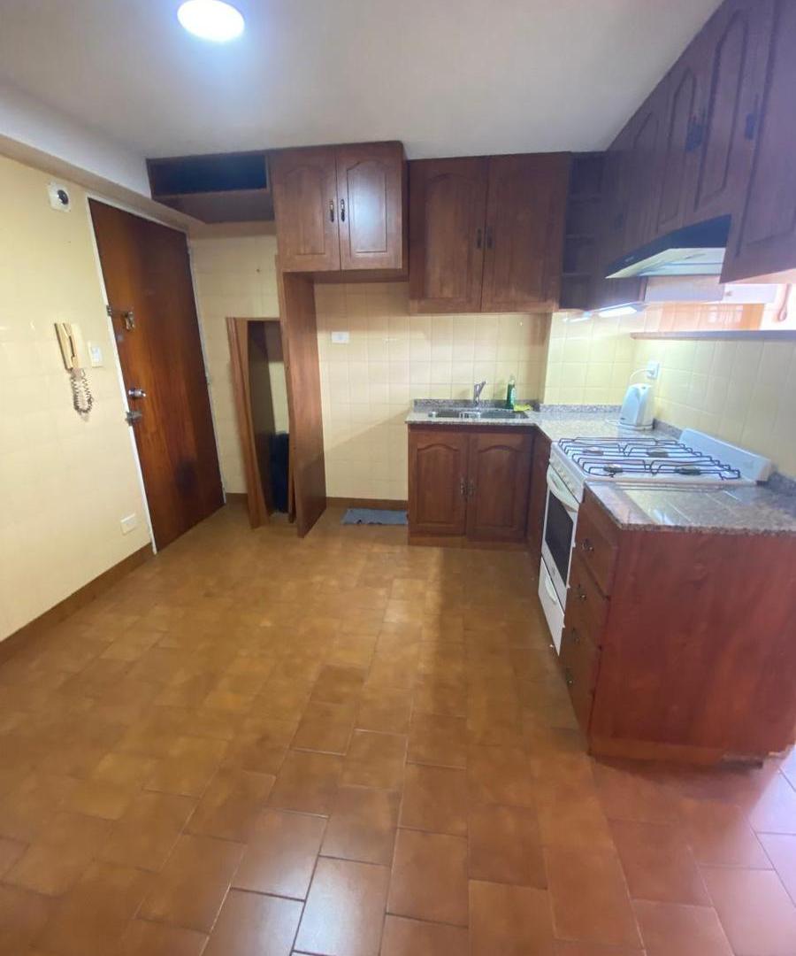 Foto de Departamento en Quilmes 3 ambientes con cochera en alquiler, imagen 1