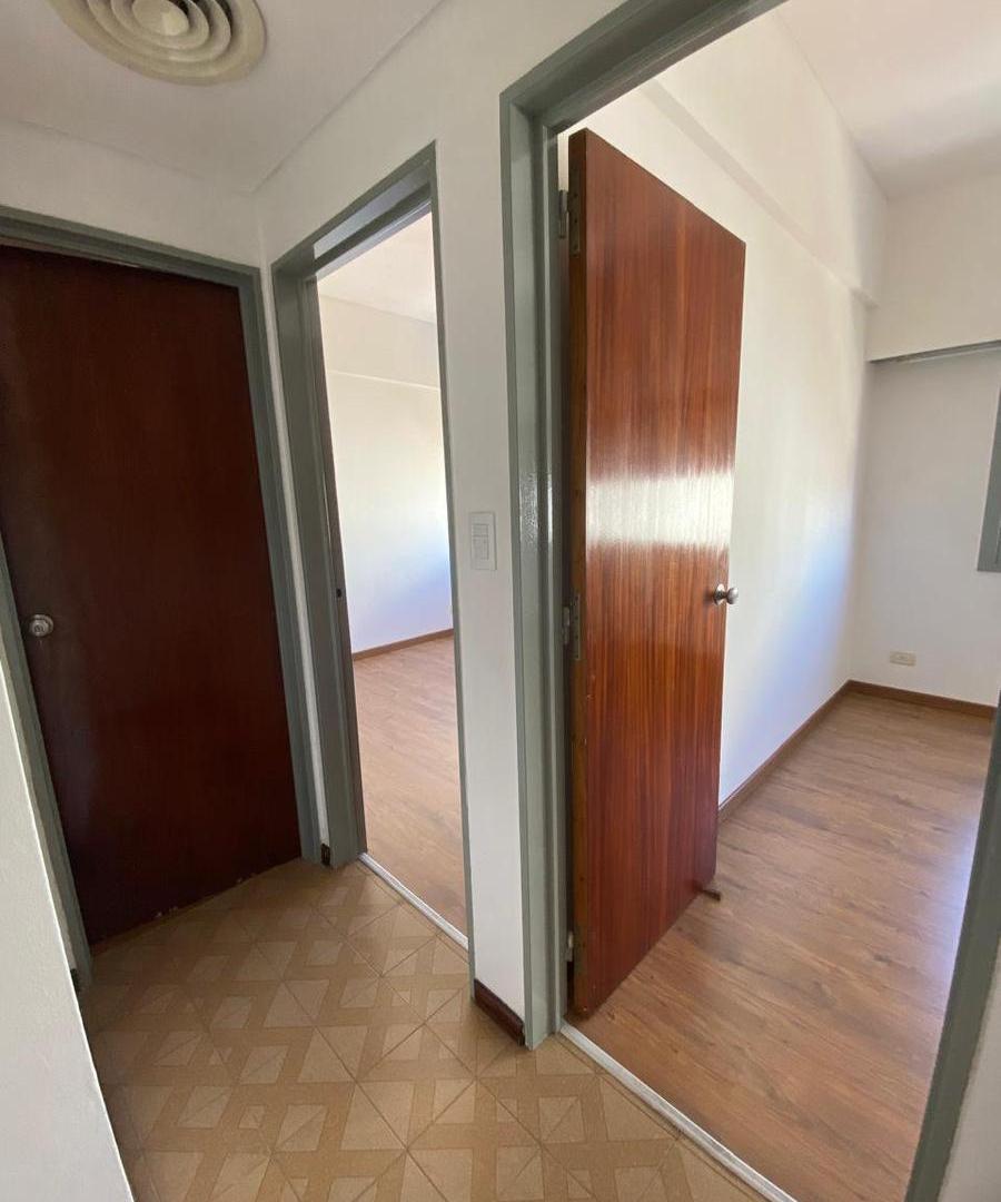 Foto de Departamento en Quilmes 3 ambientes con cochera en alquiler, imagen 3