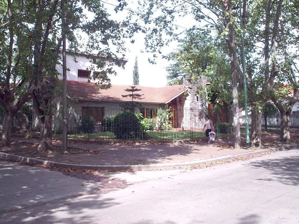 Casa 7 ambientes en alquiler en el Centro de Varela 3