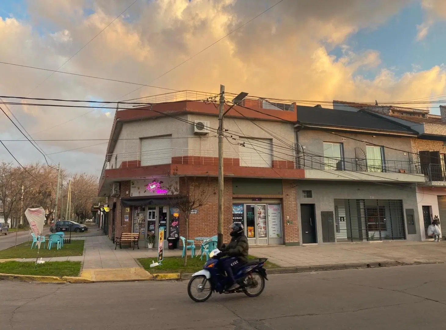 Casa 4 ambientes en alquiler en Florencio Varela 2