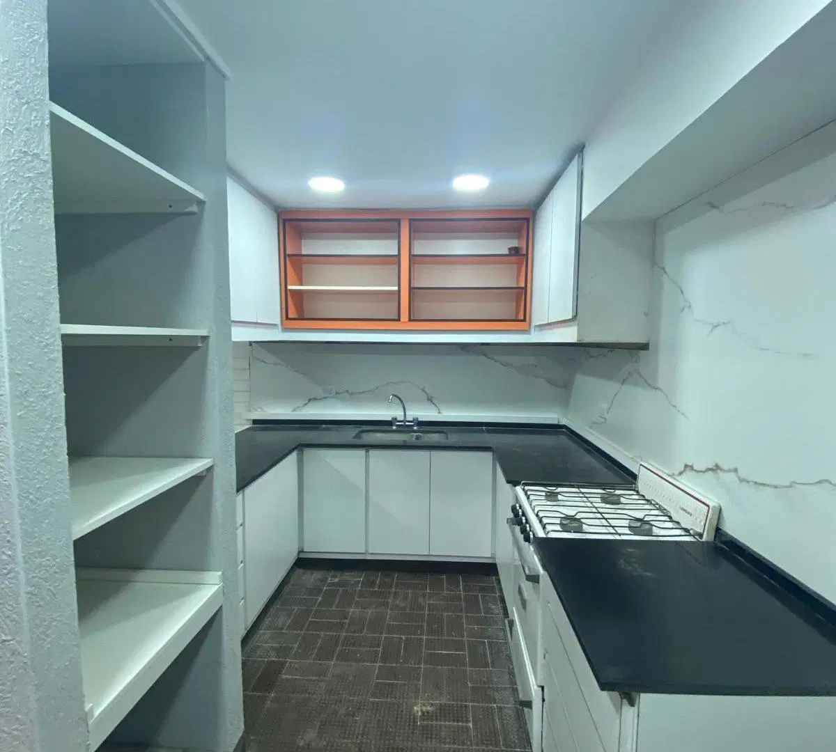 Casa 4 ambientes en alquiler en Florencio Varela 5