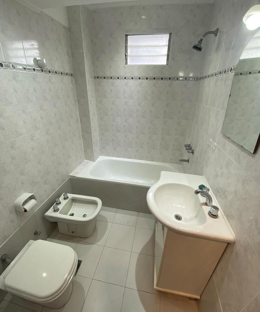 Foto de Departamento 3 ambientes con cochera tipo Duplex en alquiler en Quilmes, imagen 5