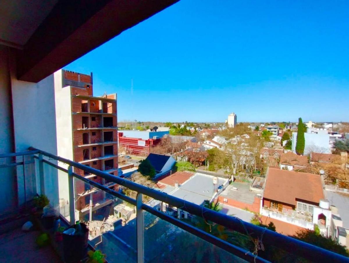 Foto de HERMOSO DEPARTAMENTO 2 AMBIENTES CON COCHERA - EXCELENTE UBICACON, imagen 4