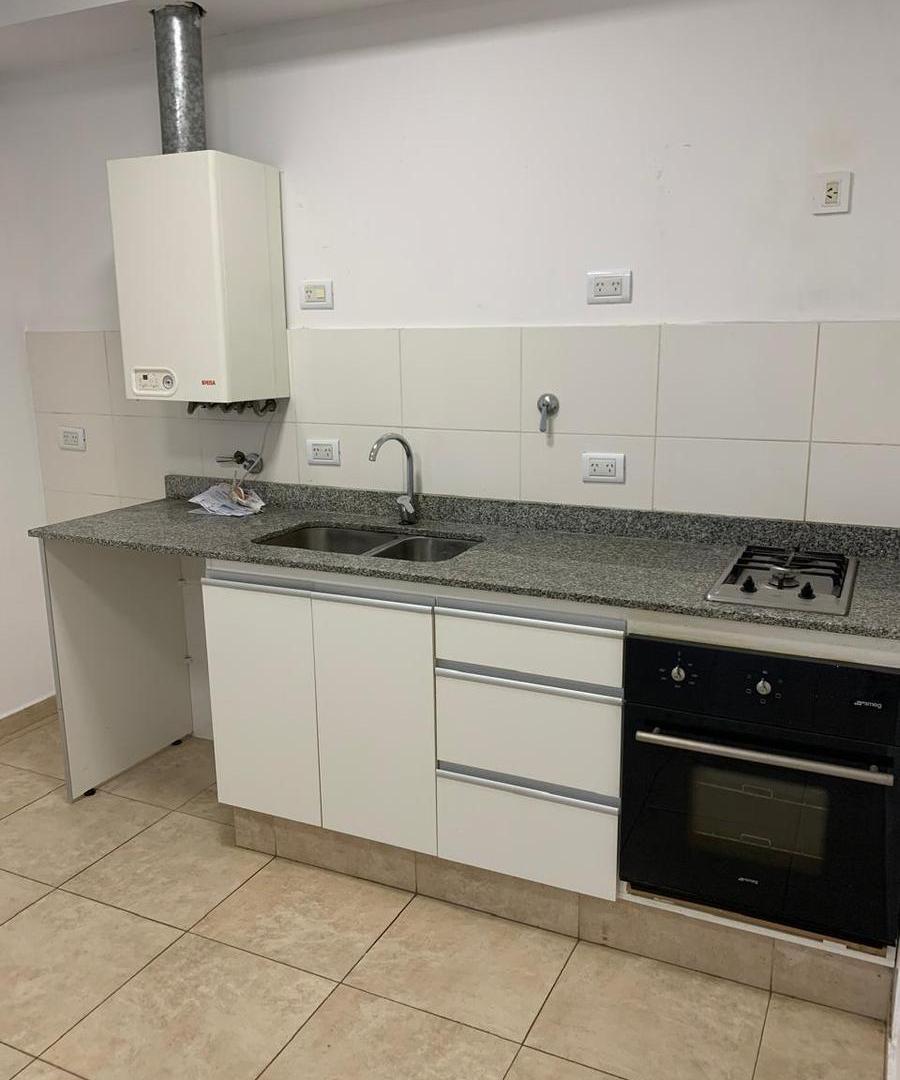 Foto de Hermoso departamento 2 ambientes con cochera, imagen 2