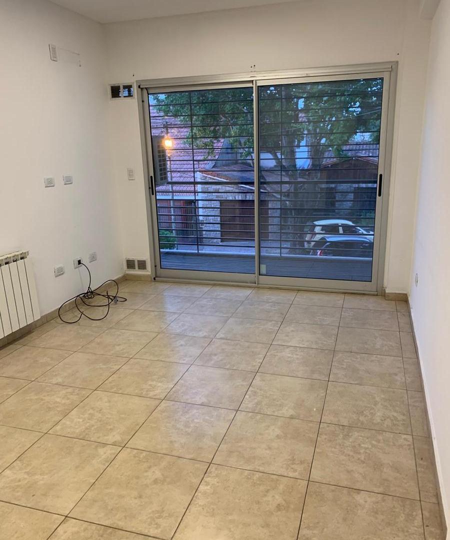 Foto de Hermoso departamento 2 ambientes con cochera, imagen 3