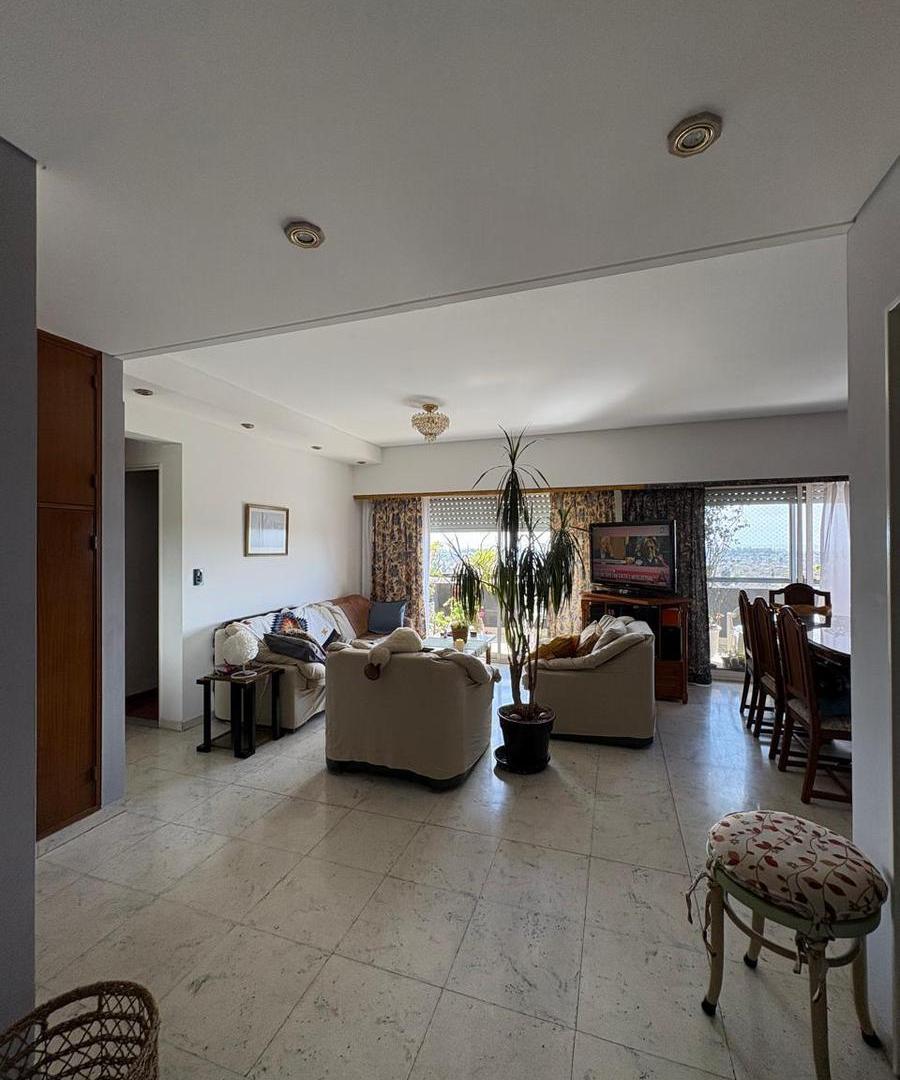 Foto de Hermoso departamento en venta en Torres de Guido, imagen 4