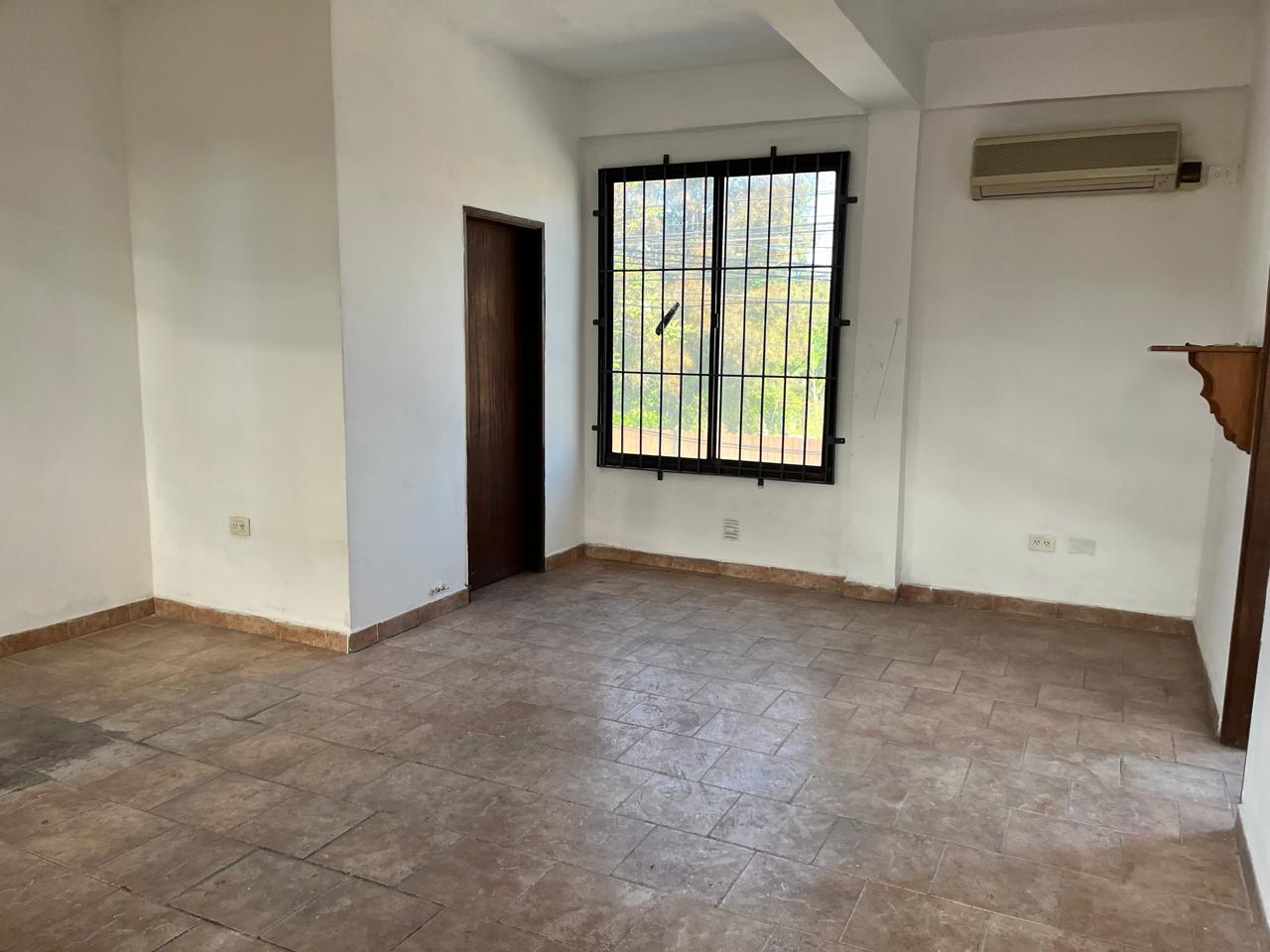 Foto de Deposito salida a dos calle - 1300 m2 - berazategui, imagen 4