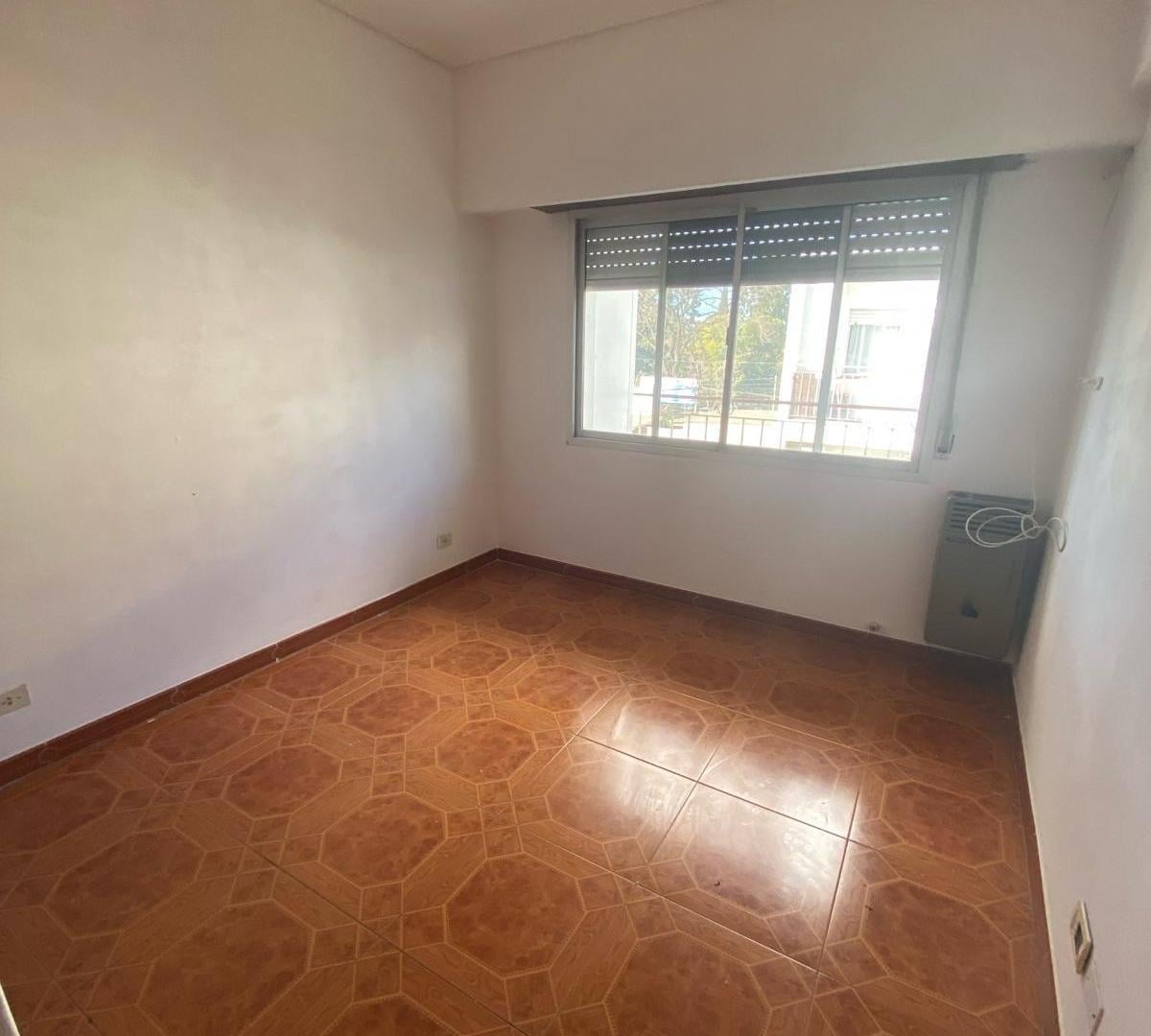 Foto de Departamento 2 ambientes en alquiler en Florencio Varela, imagen 3