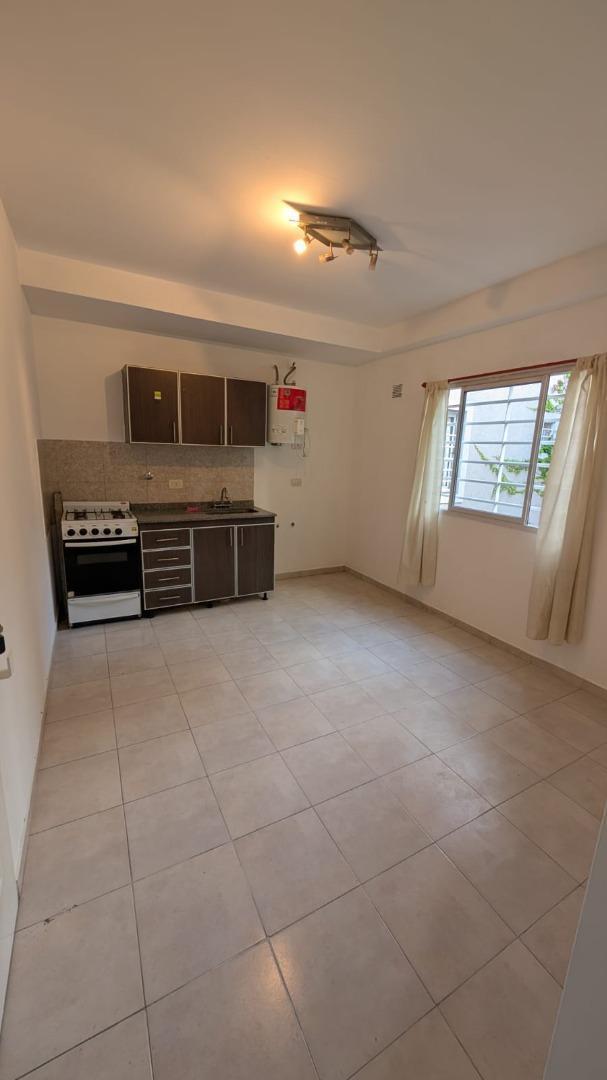 Foto de Alquiler departamento 2 ambientes con cochera, imagen 2