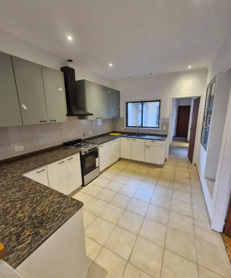 EXCELENTE DEPTO EN PRIMER PISO 3 DORM. BÑO Y TOIL, S/EXPENSAS 5