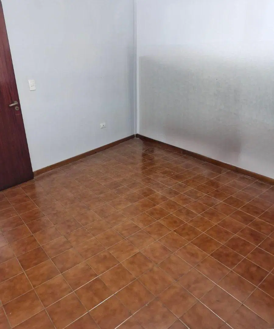 MUY BUENA OFICINA/CONSULTORIO LUMINOSA SIN EXPENSAS 5