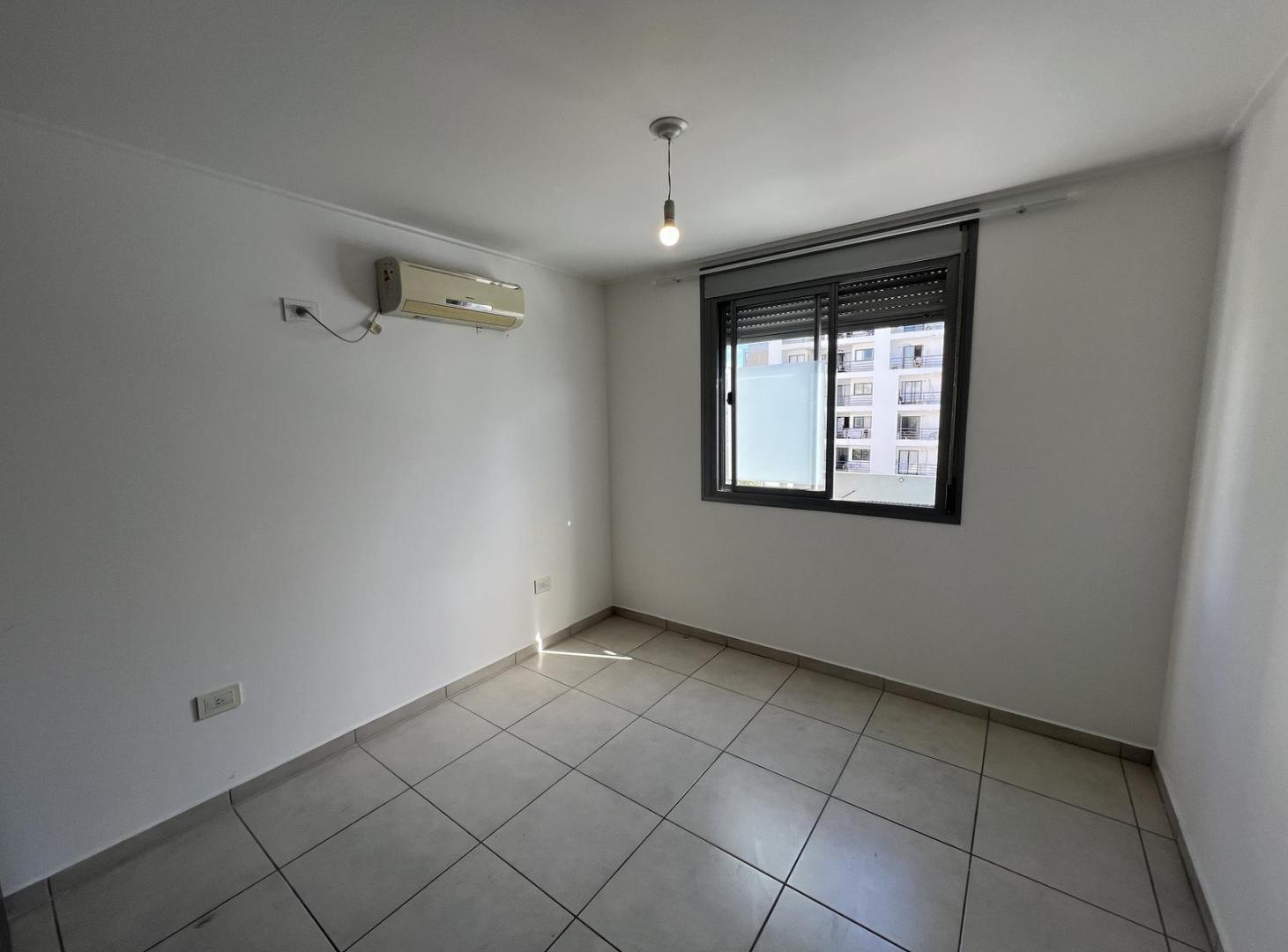 Foto de Departamento en alquiler. Barrio General Paz, imagen 5