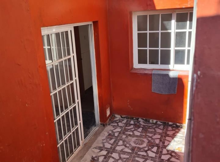 ALQUILER DEPTO TIPO CASA POR PASILLO 4
