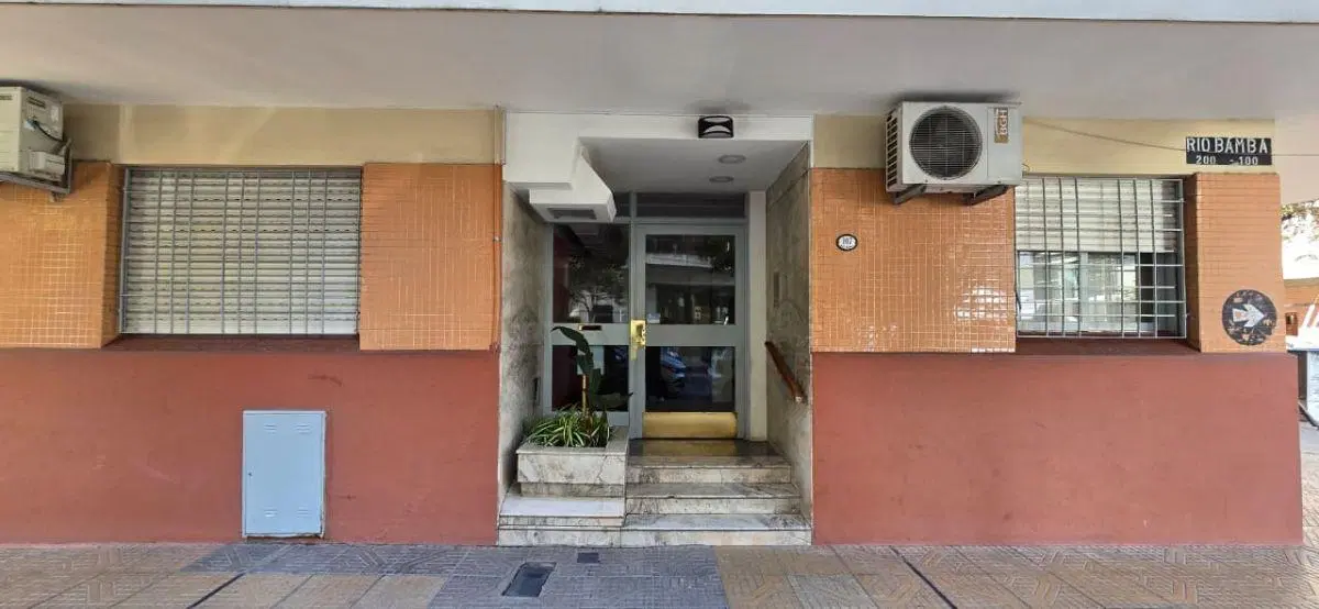 Departamento de 3 ambientes amplio en excelente ubicación. 1