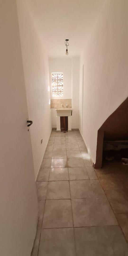 Foto de PH de 50 m² con 2 dormitorios en alquiler en Lanús Oeste, imagen 3