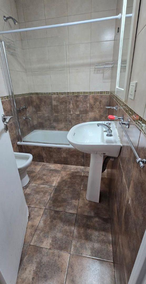 Foto de Departamento de 40 m² con 1 dormitorio en alquiler en Lanús Oeste, zona, imagen 5