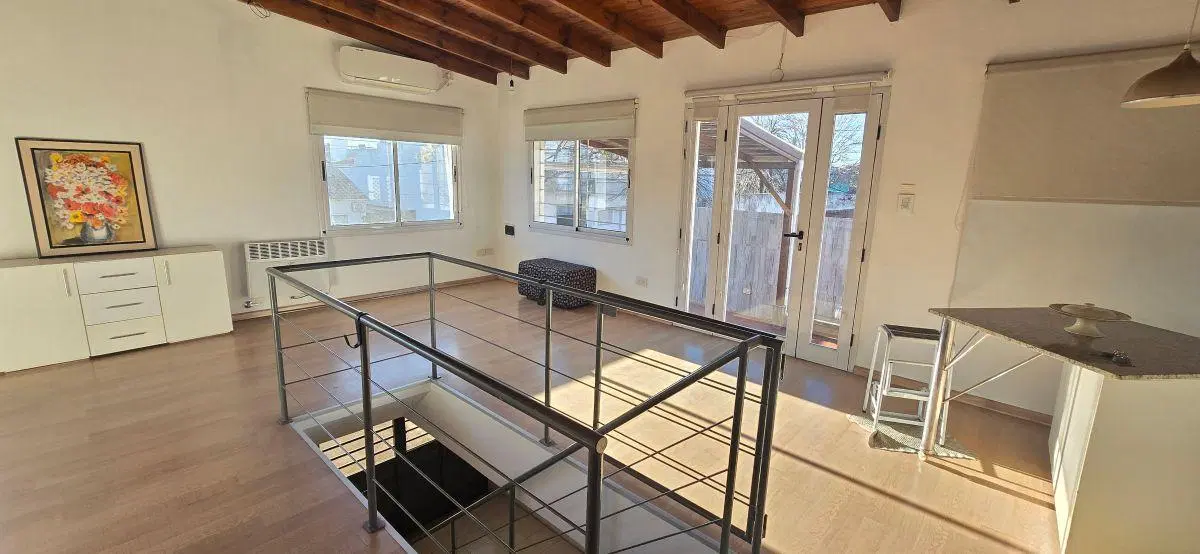 ALQUILER DE CASA COMERCIAL/PROFESIONAL 5