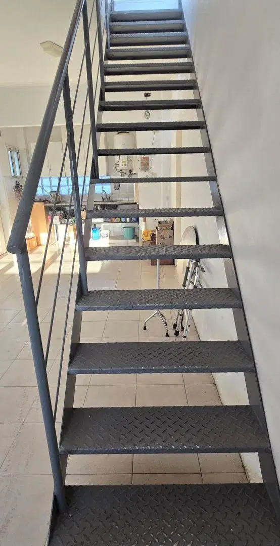 ALQUILER DE CASA COMERCIAL/PROFESIONAL 8