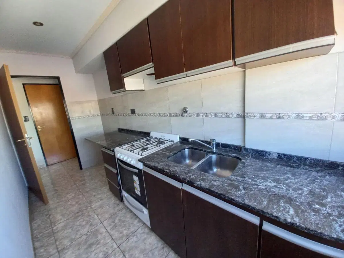 Alquiler Departamento 2 Amb. Al Frente C/ Cochera - Ramos Mejia 3