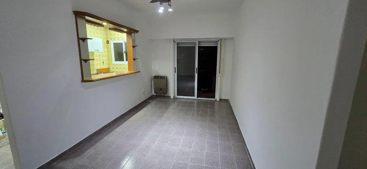 Alquiler 2 Ambientes al frente con balcon Ramos Mejia 3