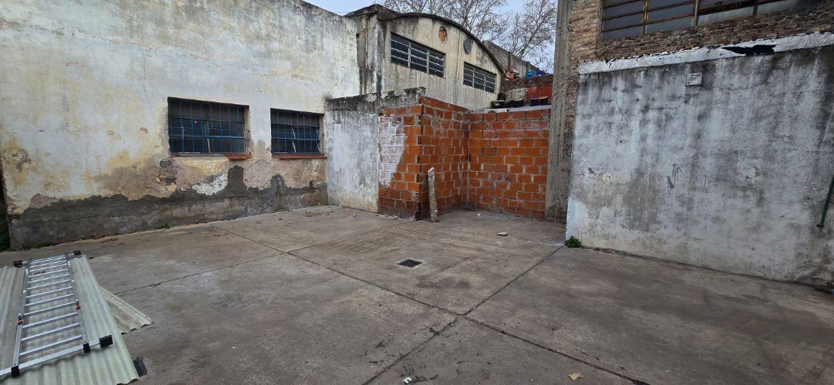 Foto de ALQUILER DE DEPOSDITO - GALPON CON PATIO - MATADEROS CABA, imagen 2