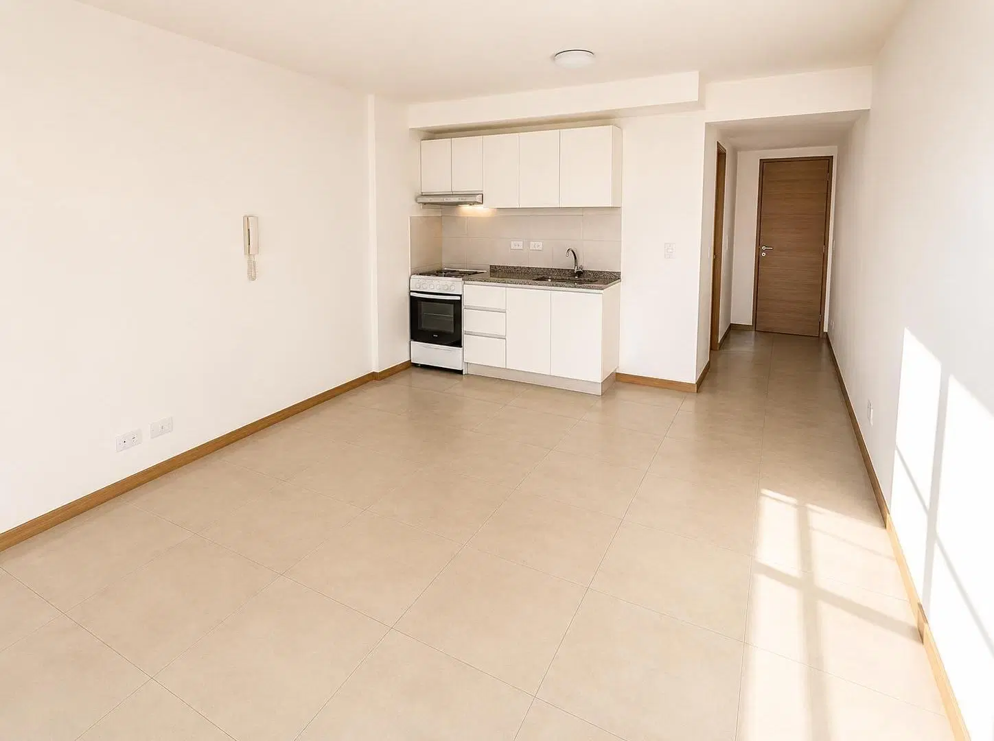 Venta Monoambiente en Luis Agote 3