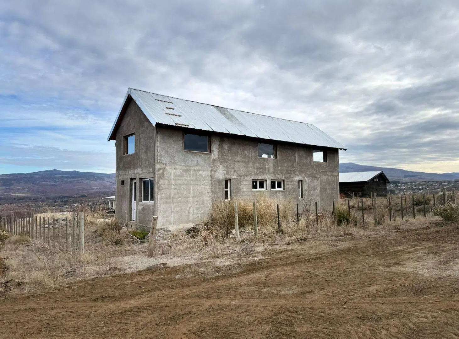 Vendo Casa 2 Dormitorios amplia a terminar Alumine Neuquen 4