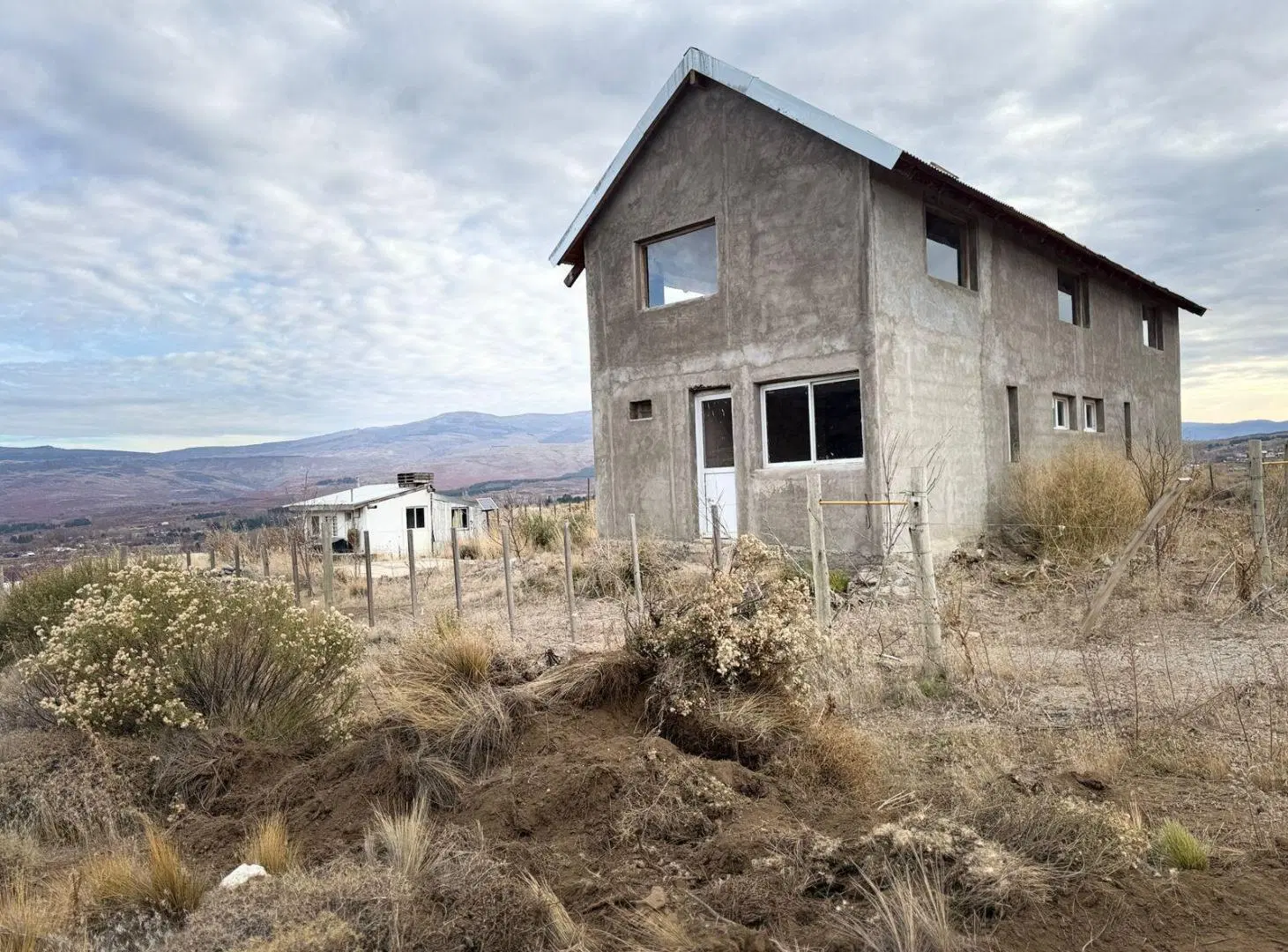 Vendo Casa 2 Dormitorios amplia a terminar Alumine Neuquen 3